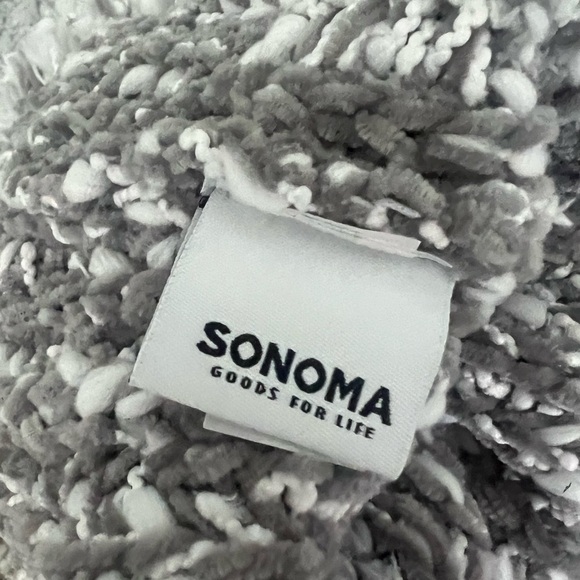 Beanie - Picture 3 of 4